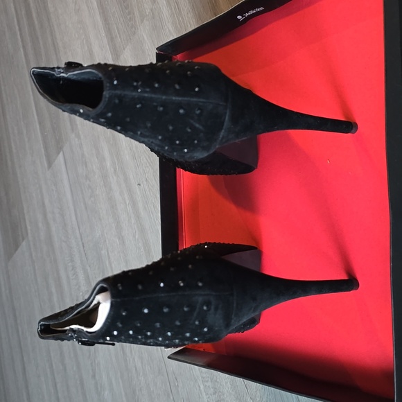 Wild pair Diamond studded stiletto black booties size 10 - Picture 2 of 9